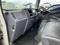 いすゞエルフアルミバン小型（2t・3t）[写真31]