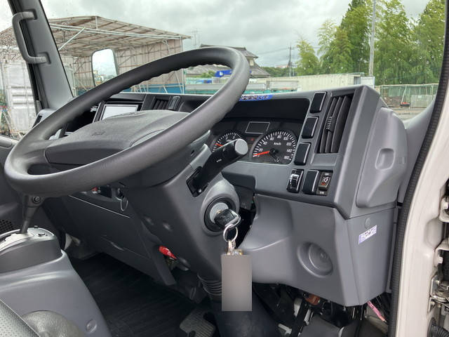 いすゞエルフアルミバン小型（2t・3t）[写真31]