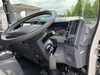 いすゞエルフアルミバン小型（2t・3t）[写真32]