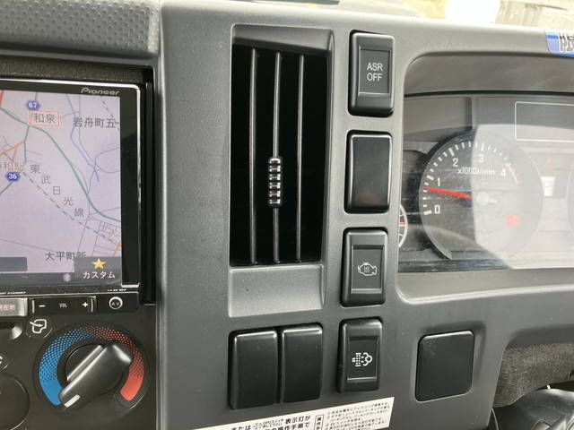 いすゞエルフアルミバン小型（2t・3t）[写真36]