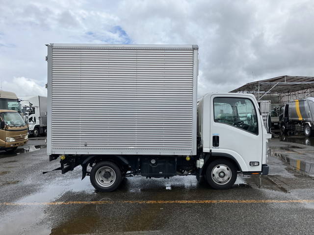 いすゞエルフアルミバン小型（2t・3t）[写真07]