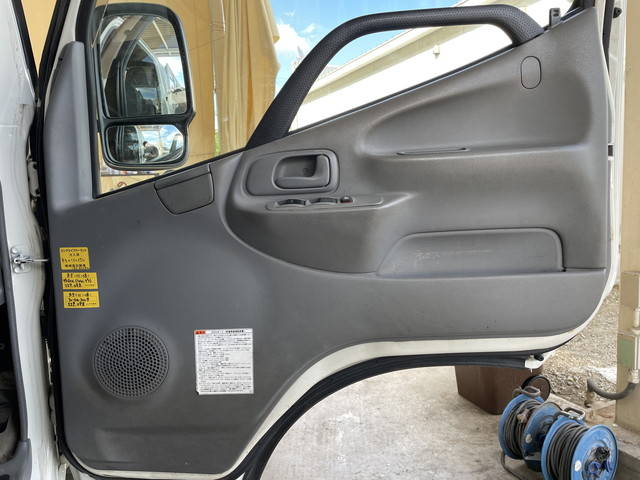 日野デュトロ平ボディ小型（2t・3t）[写真26]