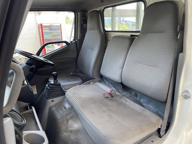 日野デュトロ平ボディ小型（2t・3t）[写真29]