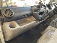 日野デュトロ平ボディ小型（2t・3t）[写真32]