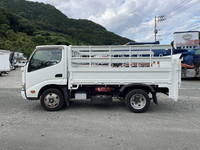 日野デュトロ平ボディ小型（2t・3t）[写真06]