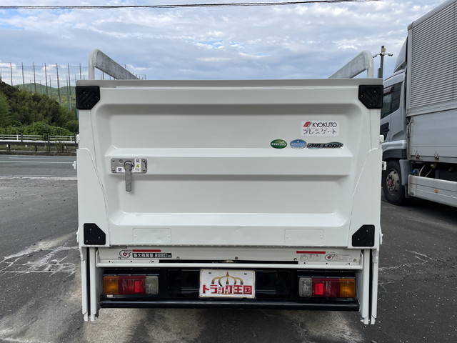 日野デュトロ平ボディ小型（2t・3t）[写真09]