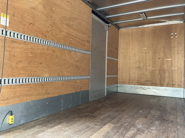 日野デュトロアルミバン小型（2t・3t）[写真15]