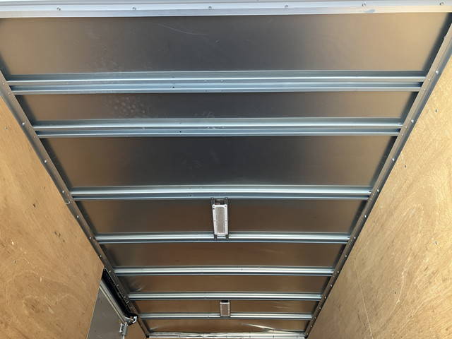 日野デュトロアルミバン小型（2t・3t）[写真17]