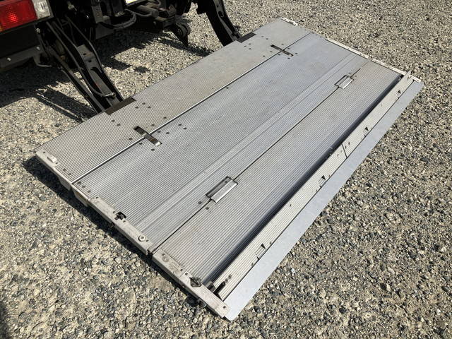 日野デュトロアルミバン小型（2t・3t）[写真21]