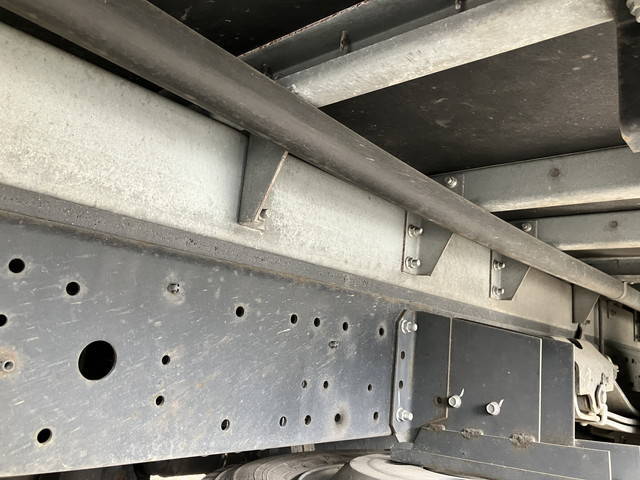 日野デュトロアルミバン小型（2t・3t）[写真28]