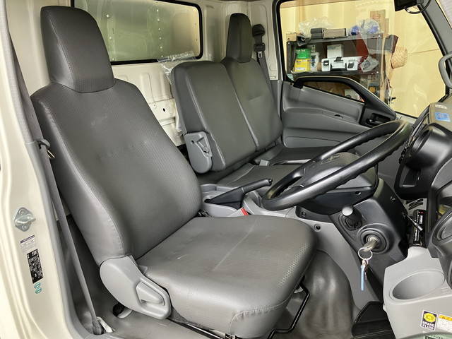 日野デュトロアルミバン小型（2t・3t）[写真34]