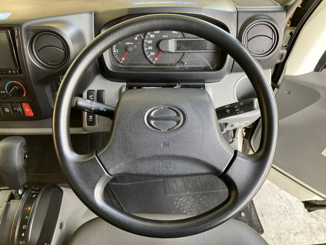 日野デュトロアルミバン小型（2t・3t）[写真36]