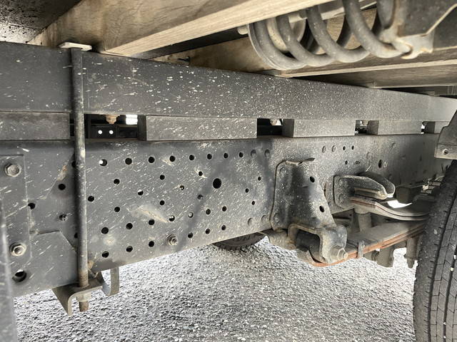 いすゞエルフクレーン4段小型（2t・3t）[写真23]