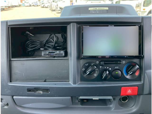 いすゞエルフ平ボディ小型（2t・3t）[写真21]