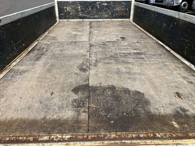 いすゞエルフ平ボディ小型（2t・3t）[写真06]