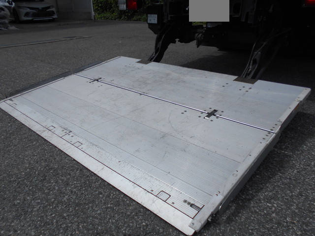 日野レンジャー冷凍車（冷蔵車）中型（4t）[写真16]