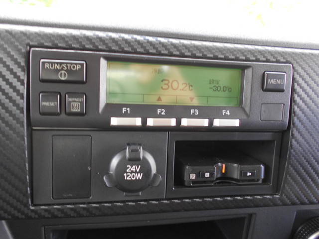 日野レンジャー冷凍車（冷蔵車）中型（4t）[写真32]