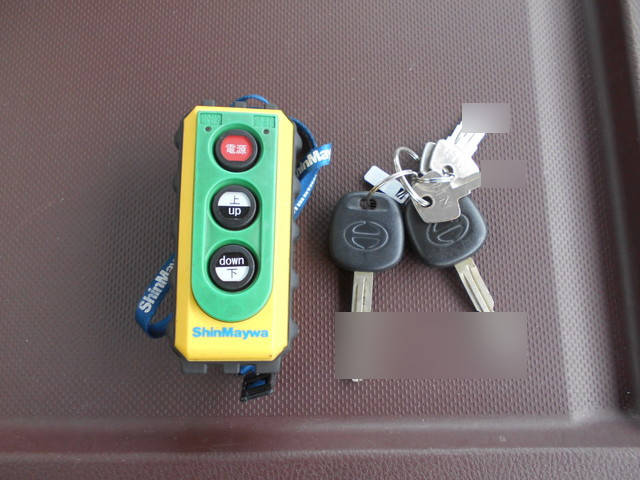 日野レンジャー冷凍車（冷蔵車）中型（4t）[写真40]