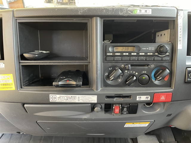 いすゞエルフパネルバン小型（2t・3t）[写真39]