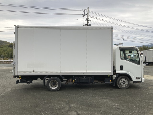いすゞエルフパネルバン小型（2t・3t）[写真06]