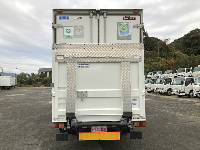 いすゞエルフパネルバン小型（2t・3t）[写真07]