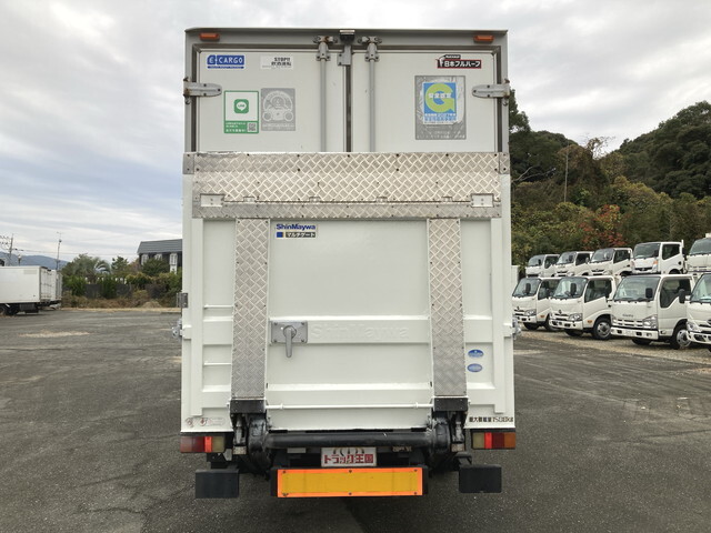 いすゞエルフパネルバン小型（2t・3t）[写真08]