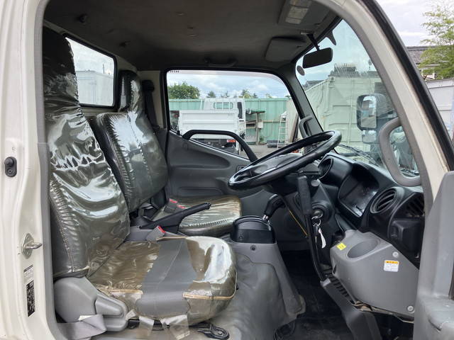 日野デュトロダンプ小型（2t・3t）[写真30]