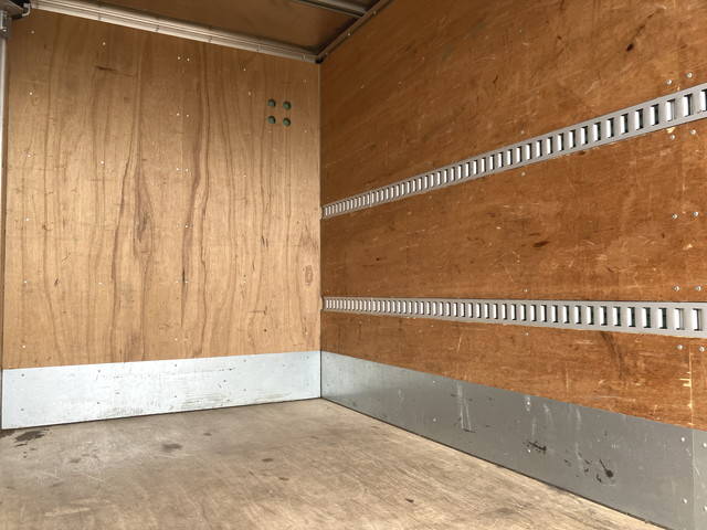 いすゞエルフアルミバン小型（2t・3t）[写真15]