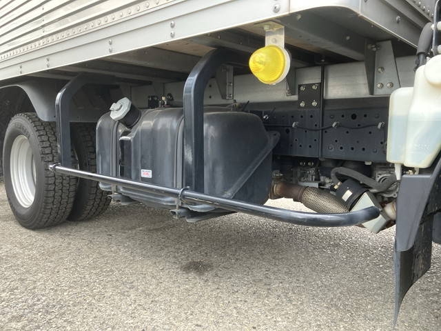 いすゞエルフアルミバン小型（2t・3t）[写真18]