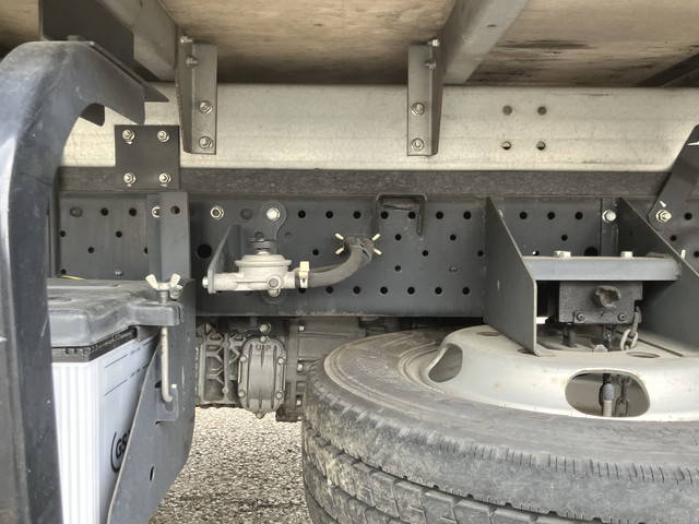 いすゞエルフアルミバン小型（2t・3t）[写真25]