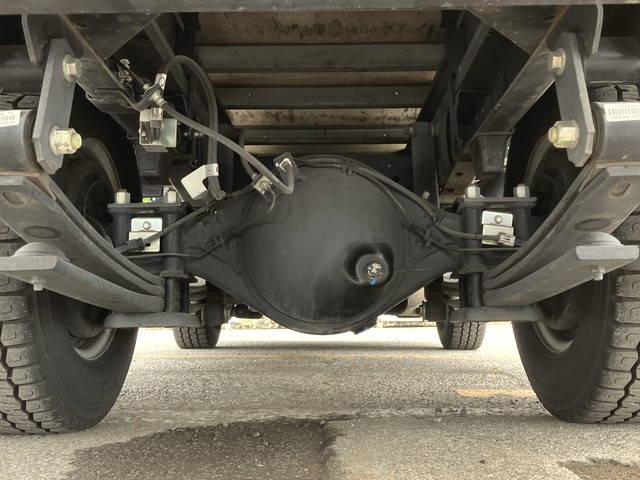 いすゞエルフアルミバン小型（2t・3t）[写真26]