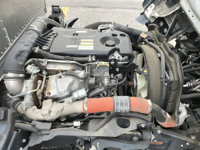 いすゞエルフアルミバン小型（2t・3t）[写真28]