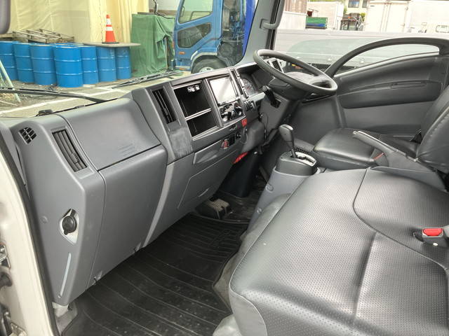 いすゞエルフアルミバン小型（2t・3t）[写真31]