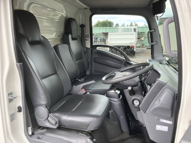 いすゞエルフアルミバン小型（2t・3t）[写真33]