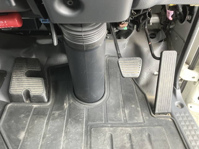 いすゞエルフアルミバン小型（2t・3t）[写真39]