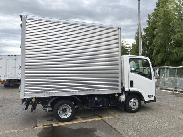 いすゞエルフアルミバン小型（2t・3t）[写真07]