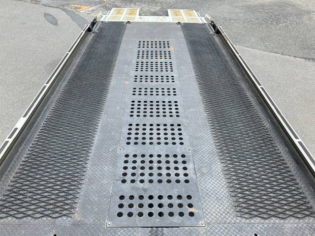 三菱ふそうキャンターセーフティローダー小型（2t・3t）[写真11]