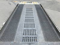 三菱ふそうキャンターセーフティローダー小型（2t・3t）[写真12]