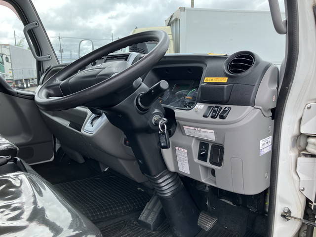 三菱ふそうキャンターセーフティローダー小型（2t・3t）[写真31]