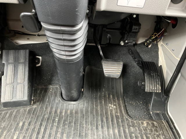 三菱ふそうキャンターセーフティローダー小型（2t・3t）[写真36]