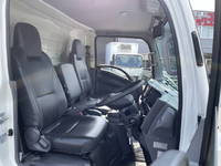 いすゞエルフアルミバン小型（2t・3t）[写真35]