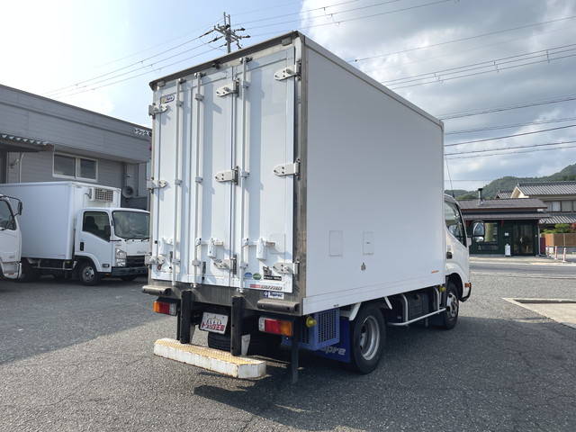 日野デュトロ冷凍車（冷蔵車）小型（2t・3t）[写真02]