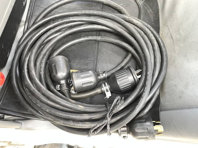 日野デュトロ冷凍車（冷蔵車）小型（2t・3t）[写真20]