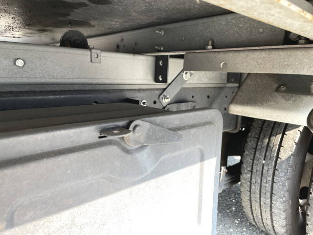 日野デュトロ冷凍車（冷蔵車）小型（2t・3t）[写真25]