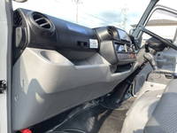 日野デュトロ冷凍車（冷蔵車）小型（2t・3t）[写真33]