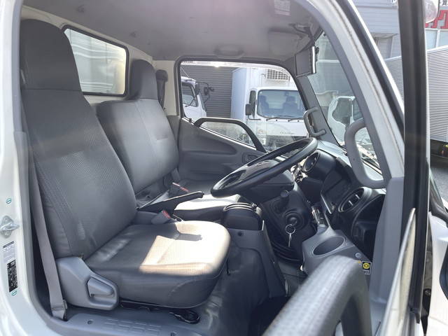 日野デュトロ冷凍車（冷蔵車）小型（2t・3t）[写真34]