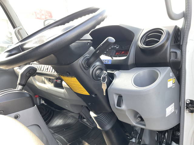 日野デュトロ冷凍車（冷蔵車）小型（2t・3t）[写真35]