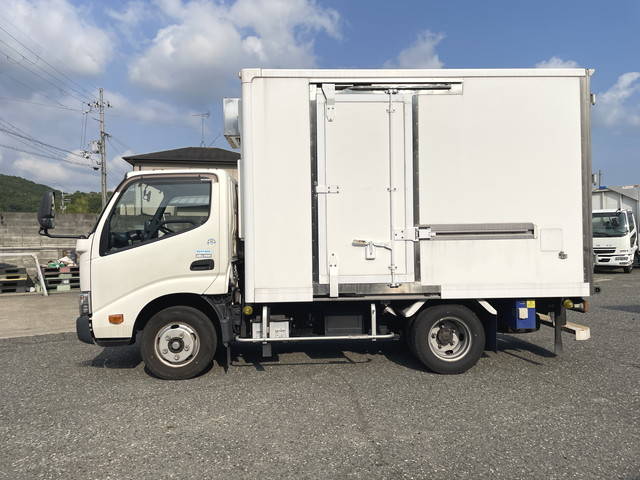 日野デュトロ冷凍車（冷蔵車）小型（2t・3t）[写真05]