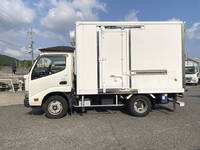日野デュトロ冷凍車（冷蔵車）小型（2t・3t）[写真06]
