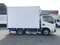 日野デュトロ冷凍車（冷蔵車）小型（2t・3t）[写真08]